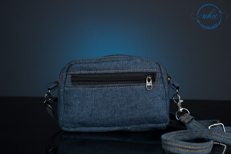 Mini sling bag