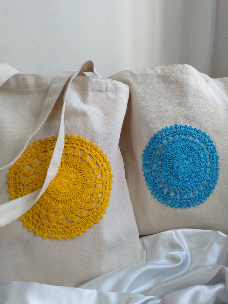 Hand crochet tote bag