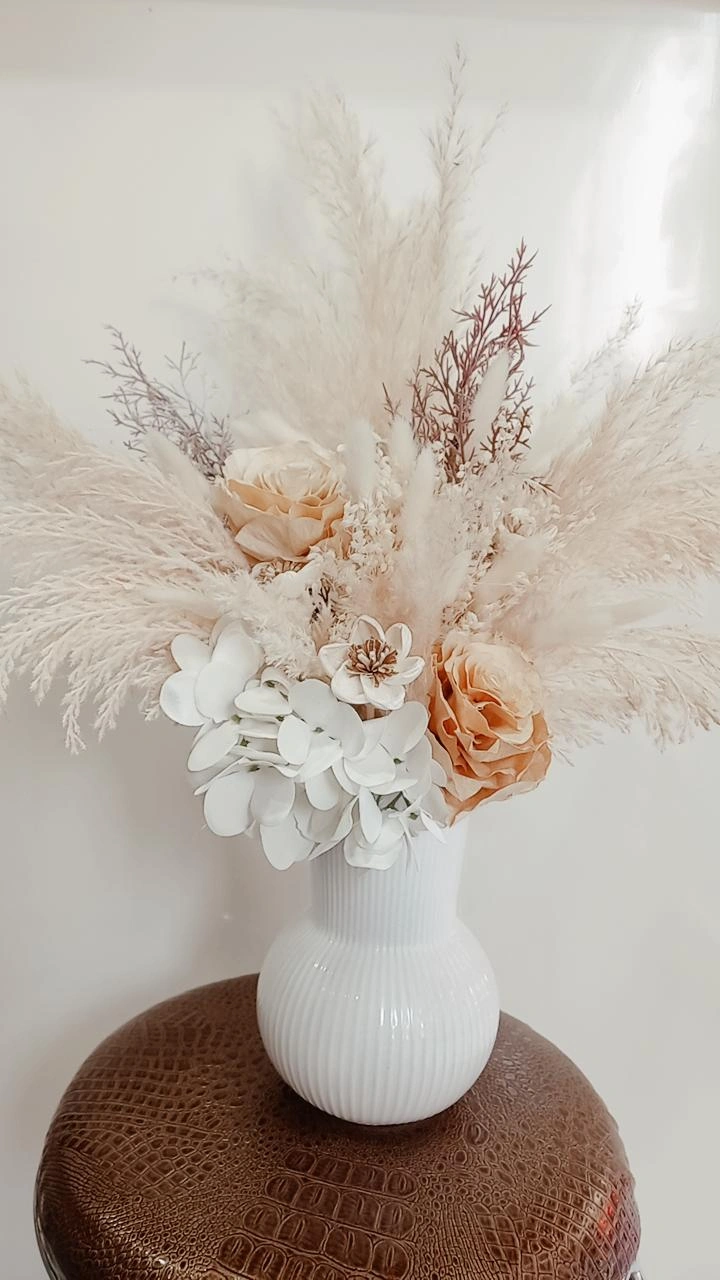 Dry Flower Vase